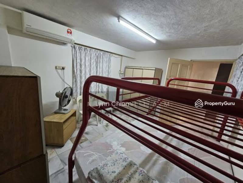 Rumah Teres 1 Tingkat untuk Disewa di Taman Century (Johor Bahru) - Lynn Chiam - Bedroom - PropertyGuru.com.my