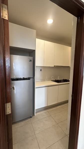 Service Residence for Sale at Paragon Residences @ Straits View - Shanice Tan - Kitchen - PropertyGuru.com.my