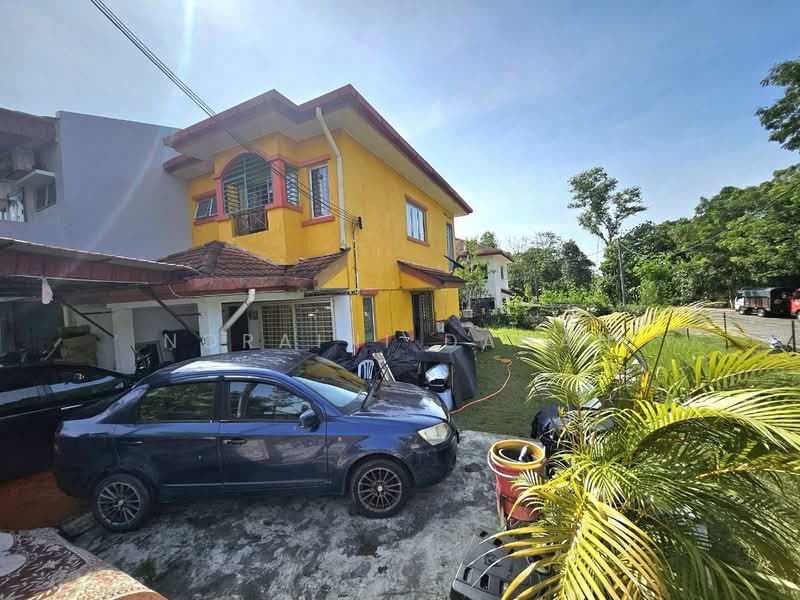 2-storey Terraced House for Sale in Bandar Putra Permai (Seri Kembangan) - Noraini Dahan - Exterior - PropertyGuru.com.my