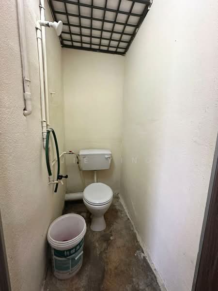 Flat for Sale at Taman Mengkudu Flat - Jie Ying - Bathroom - PropertyGuru.com.my