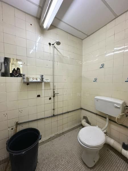Flat for Sale at Taman Mengkudu Flat - Jie Ying - Bathroom - PropertyGuru.com.my