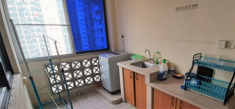Kondominium untuk Disewa di Gurney Heights - Rasyid Anuar - Balcony - PropertyGuru.com.my