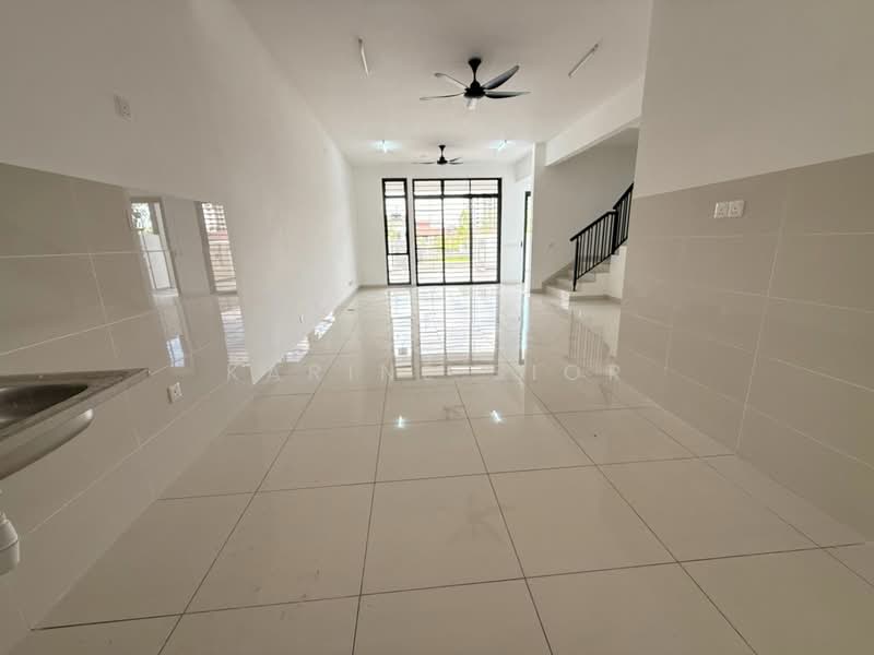 2-storey Terraced House for Rent in Johor Bahru (Johor) - Karine Sior - Living Room - PropertyGuru.com.my