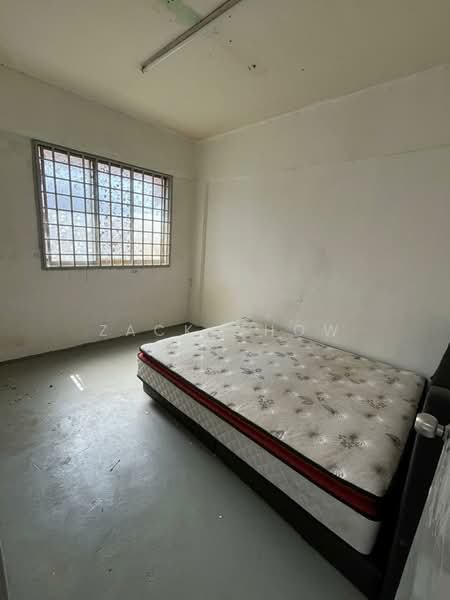 Flat for Sale at Balau - Zack Chow - Bedroom - PropertyGuru.com.my