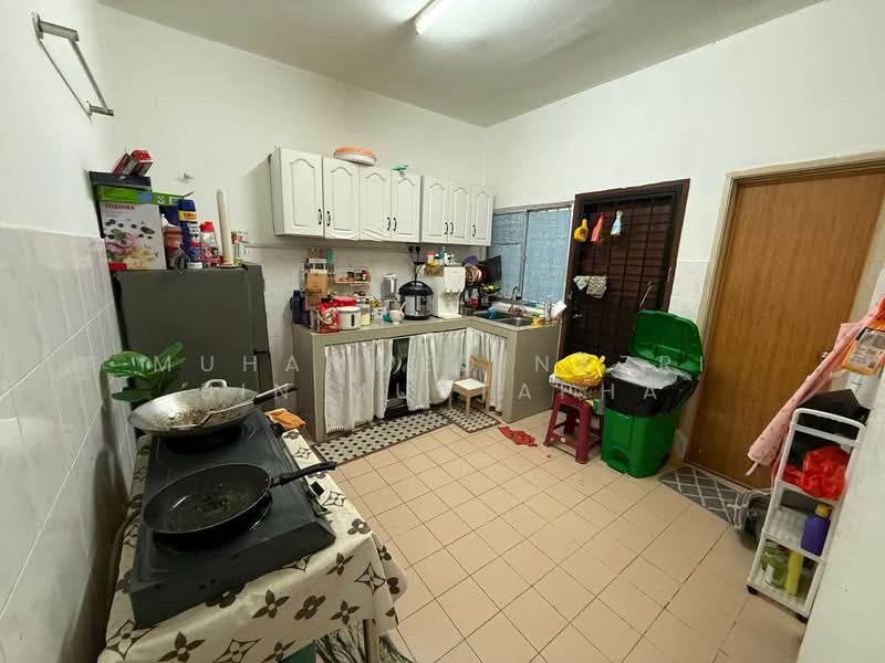 2-storey Terraced House for Sale in Taman Universiti (Bangi) - Muhammed Nazri bin Mustapha - Kitchen - PropertyGuru.com.my