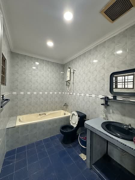 2-storey Terraced House for Rent in Selayang (Selangor) - Skris Chooi - Bathroom - PropertyGuru.com.my