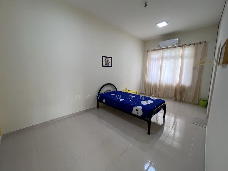 Townhouse for Sale in Seri Kembangan (Selangor) - Joey Wong - Bedroom - PropertyGuru.com.my