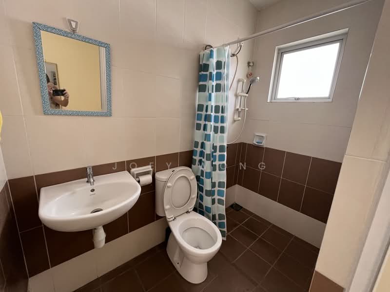 Townhouse for Sale in Seri Kembangan (Selangor) - Joey Wong - Bathroom - PropertyGuru.com.my
