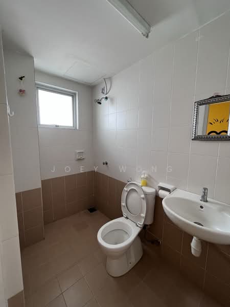 Townhouse for Sale in Seri Kembangan (Selangor) - Joey Wong - Bathroom - PropertyGuru.com.my