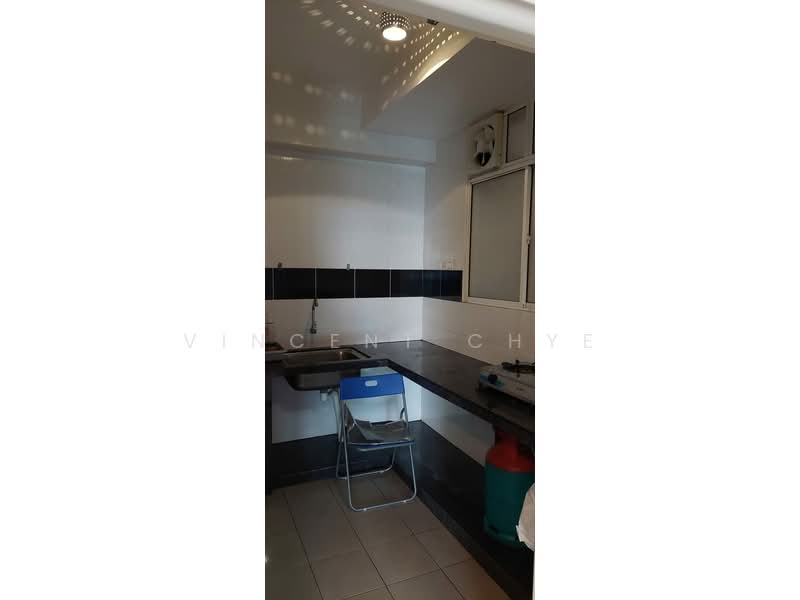 Condominium for Rent at The Zest @ Kinrara 9 - Vincent Chye - Kitchen - PropertyGuru.com.my
