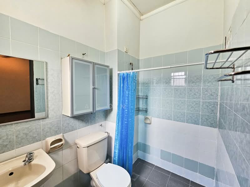 Rumah Teres 2 Tingkat untuk Dijual di Putra Heights (Subang Jaya) - Jason Ooi - Bathroom - PropertyGuru.com.my