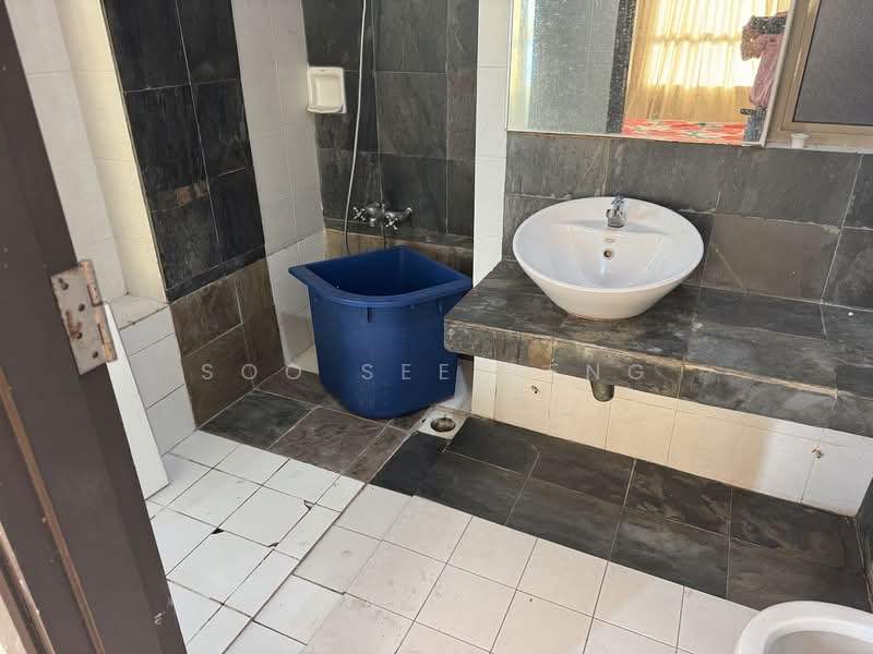 Service Residence for Rent at Ritze Perdana 1 - Soo See Beng - Bathroom - PropertyGuru.com.my