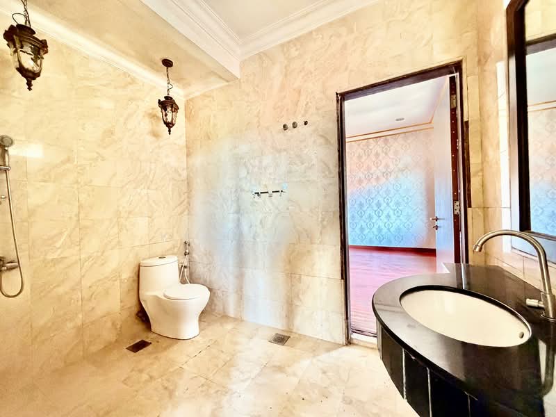 Bungalow for Sale in KL City Centre (Kuala Lumpur) - Yin Peng . - Bathroom - PropertyGuru.com.my