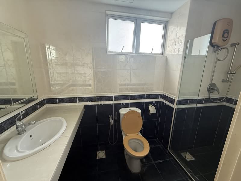 Condominium for Rent at Continental Heights - Jashen Tan - Bathroom - PropertyGuru.com.my