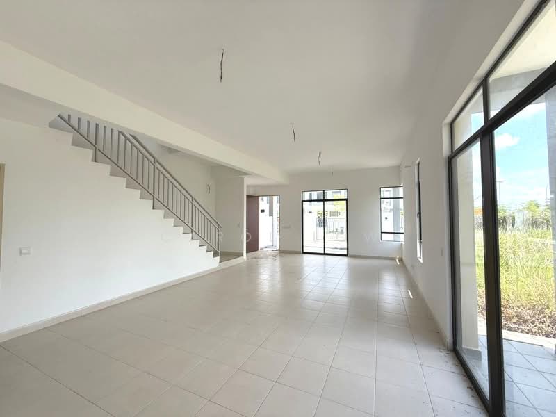 2-storey Terraced House for Sale in Taman Bestari Perdana (Pasir Gudang) - Carol Low - Living Room - PropertyGuru.com.my