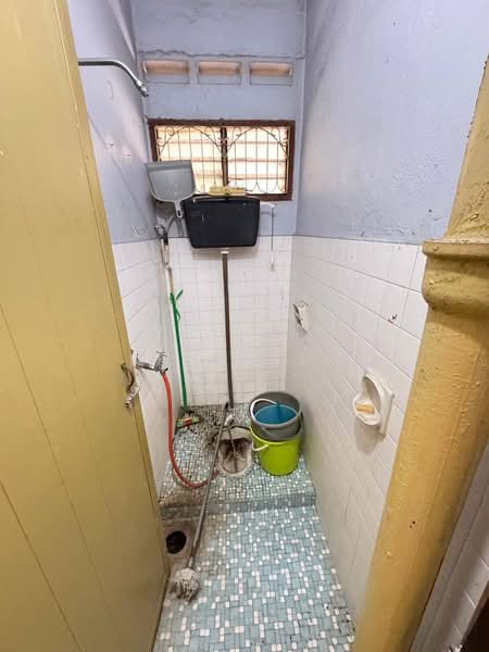 Taman Pelangi untuk Untuk Dijual - RM 868,000, Mac 2026 - Bathroom - PropertyGuru.com.my