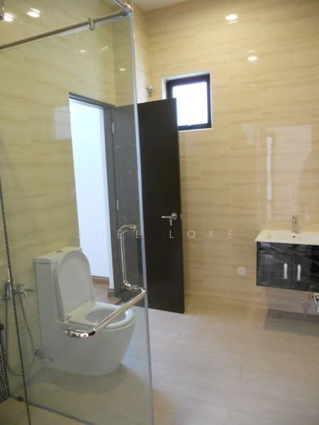 Semi-Detached House for Rent in Damansara Heights (Kuala Lumpur) - Joel Loke - Bathroom - PropertyGuru.com.my