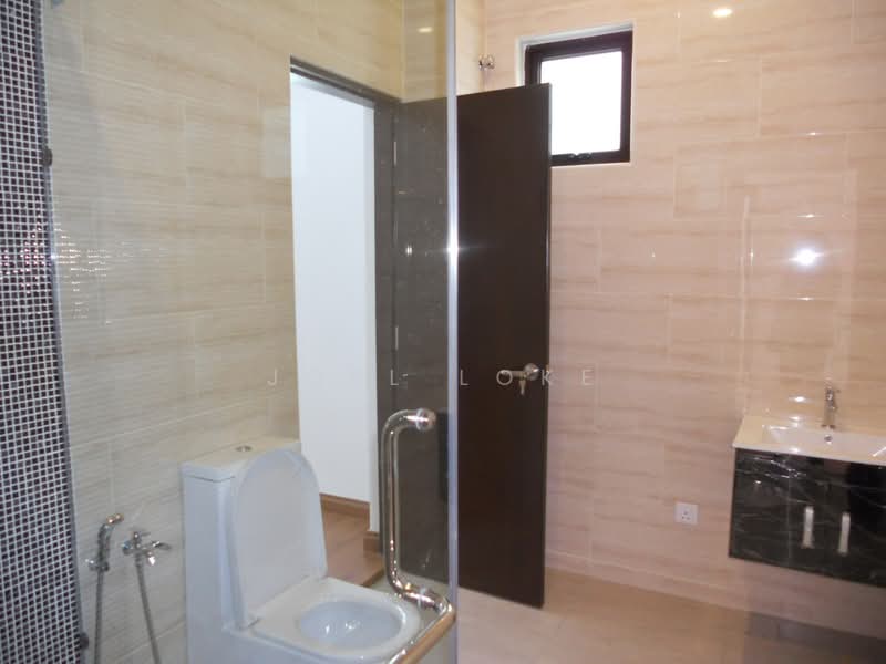 Semi-Detached House for Rent in Damansara Heights (Kuala Lumpur) - Joel Loke - Bathroom - PropertyGuru.com.my