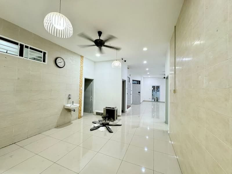 Semi-Detached House for Rent in Taman Desa Tebrau (Tebrau) - Carol Low - Interior - PropertyGuru.com.my