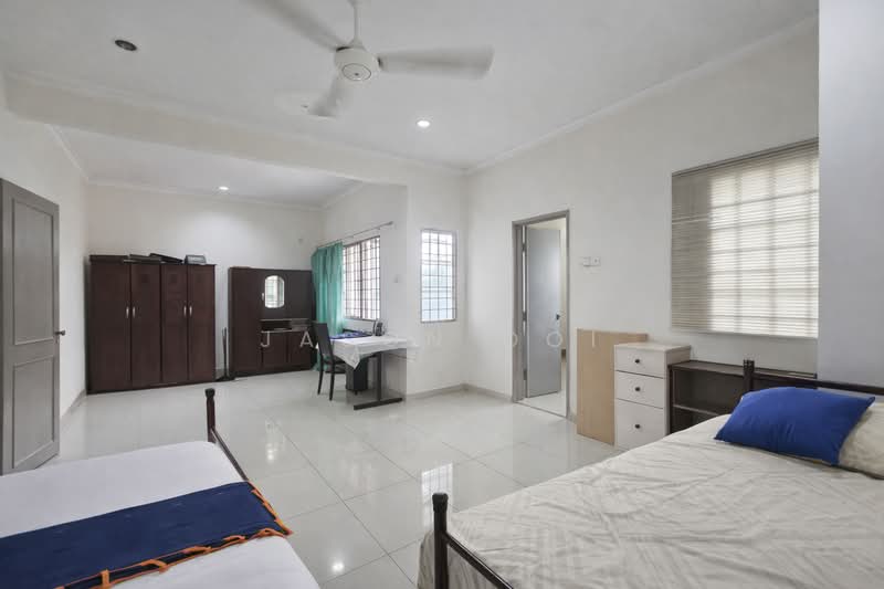 Rumah Teres 2 Tingkat untuk Dijual di Putra Permai (Subang Jaya) - Jason Ooi - Bedroom - PropertyGuru.com.my