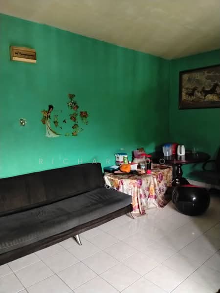 Apartment for Sale at Pangsapuri Kelana Impian - Richard Ooi - Living Room - PropertyGuru.com.my