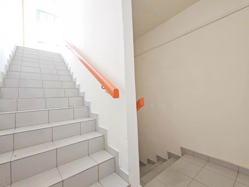 Terrace Factory for Sale in Taman Mount Austin (Tebrau) - Ee Fong Toh - Corridor - PropertyGuru.com.my