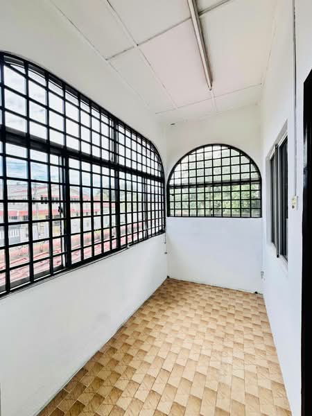 Bungalow for Sale in Petaling Jaya (Selangor) - Seri Nordin - Balcony - PropertyGuru.com.my