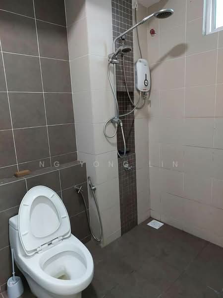 Apartment for Sale at D'Rich Executive Suites - Ng Yong Lin - Bathroom - PropertyGuru.com.my
