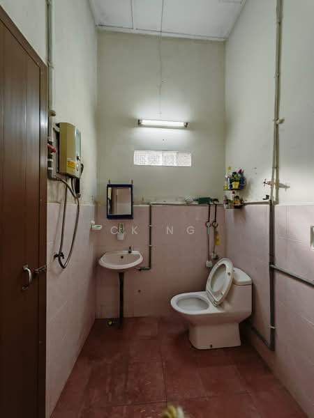 Semi-Detached House for Sale in Taman Rasah (Rasah) - CK Ng - Bathroom - PropertyGuru.com.my