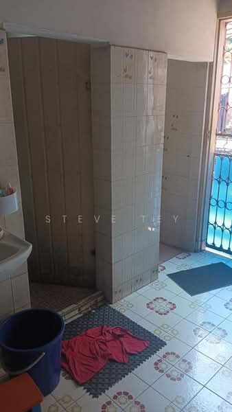 Tampoi @ Single storey Bungalow untuk Untuk Dijual - RM 450,000, Mac 2026 - Bathroom - PropertyGuru.com.my