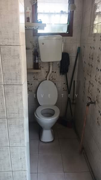 Tampoi @ Single storey Bungalow untuk Untuk Dijual - RM 450,000, Mac 2026 - Bathroom - PropertyGuru.com.my