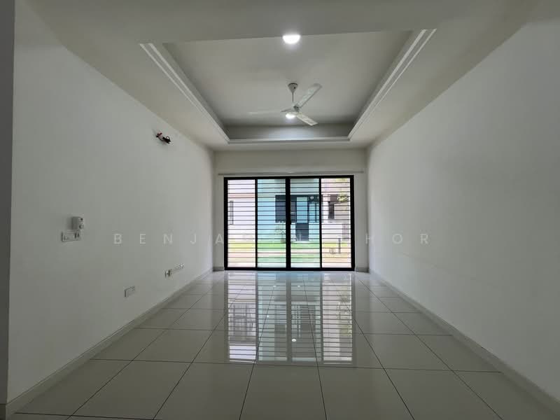 Rumah Bandar untuk Disewa di 16 Sierra (Puchong) - Benjamin Khor - Living Room - PropertyGuru.com.my