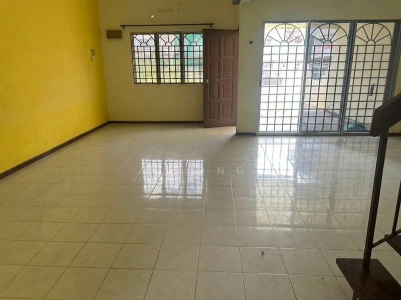 Rumah Teres 2 Tingkat untuk Dijual di Klang (Selangor) - HS Ong - Living Room - PropertyGuru.com.my