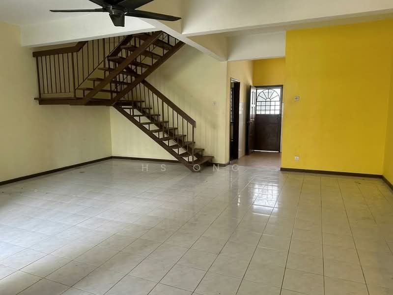 Rumah Teres 2 Tingkat untuk Dijual di Klang (Selangor) - HS Ong - Living Room - PropertyGuru.com.my