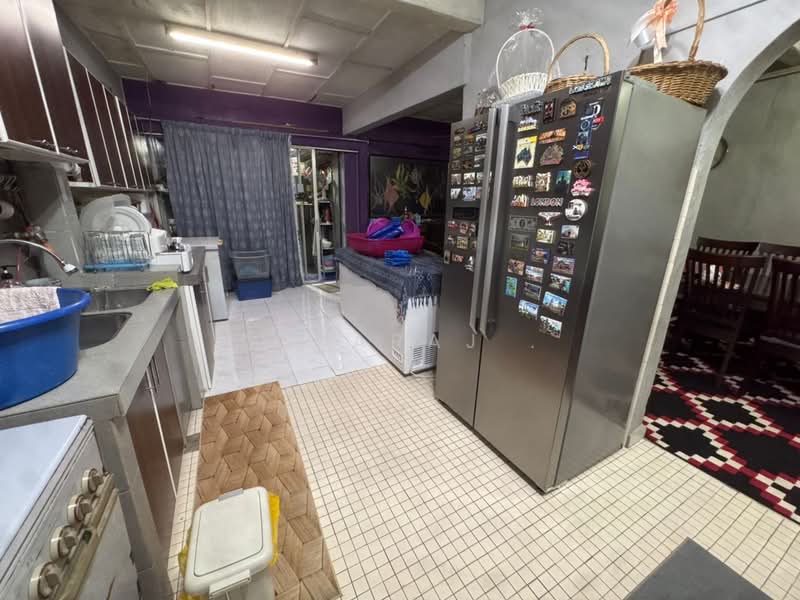 2-storey Terraced House for Sale in Taman Pinggiran Templer (Selayang) - Loharaj . - Kitchen - PropertyGuru.com.my