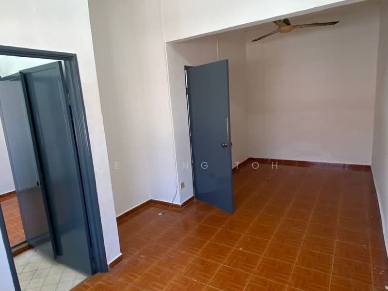 2-storey Terraced House for Sale in Taman Mawar (Pasir Gudang) - Ee Fong Toh - Interior - PropertyGuru.com.my