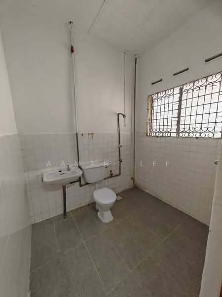 TriTower Residence @ Johor Bahru Sentral untuk Untuk Disewa - RM 2,500 /bulan, Mac 2026 - Bathroom - PropertyGuru.com.my