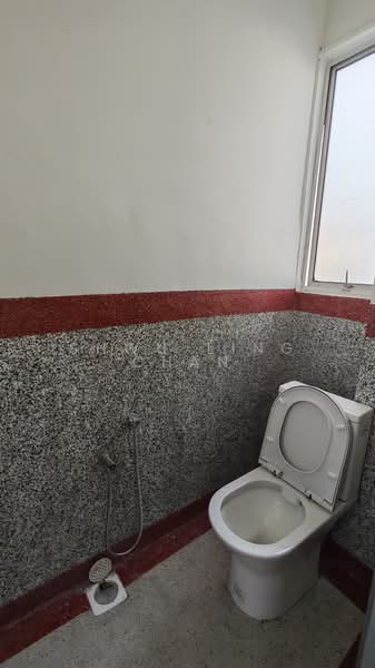 Office for Rent in Kuantan (Pahang) - Shwu Ling Chan - Bathroom - PropertyGuru.com.my