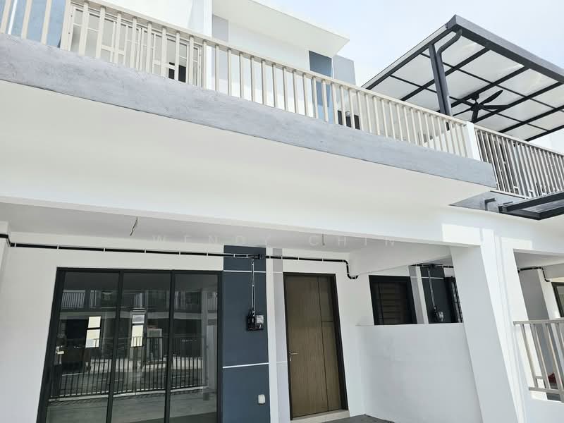 2-storey Terraced House for Sale in TAMAN PUCHONG UTAMA (Puchong) - Wendy Chin - Exterior - PropertyGuru.com.my