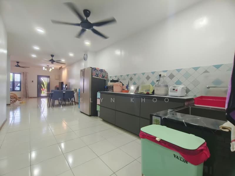 2-storey Terraced House for Sale in Taman Scientex Rawang (Rawang) - Evelyn Khoo - Kitchen - PropertyGuru.com.my