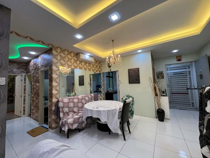 The Platino Serviced Apartment untuk Untuk Dijual - RM 750,000, Mac 2026 - Living Room - PropertyGuru.com.my