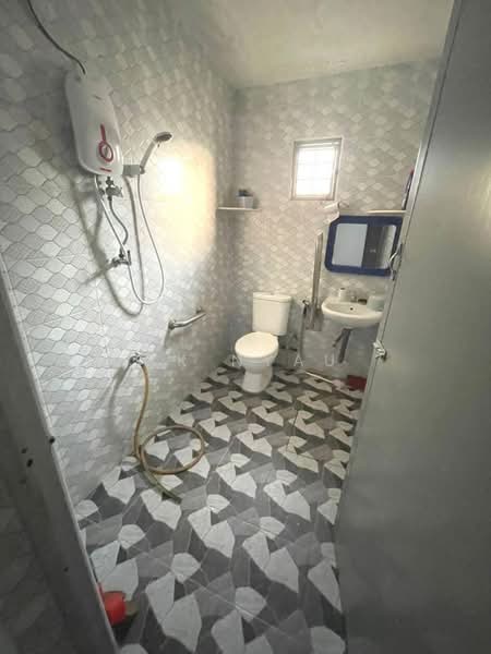 Untuk Disewa - Ipoh pasir pinji taman tai lee partial furnished single storey corner house for rent