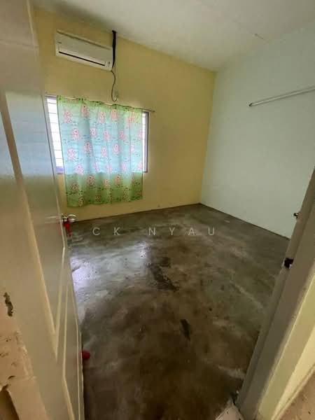 Untuk Disewa - Ipoh pasir pinji taman tai lee partial furnished single storey corner house for rent
