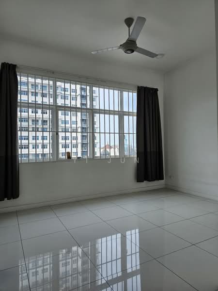 Service Residence for Rent at Skypod Residence - Yi Jun - Living Room - PropertyGuru.com.my