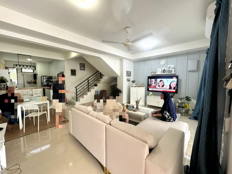 2-storey Terraced House for Sale in Bandar Tasik Puteri (Rawang) - Roman Yap - Living Room - PropertyGuru.com.my