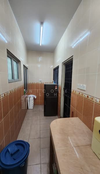 2.5-storey Terraced House for Sale in Taman Bukit Serdang (Seri Kembangan) - Nicole Loh - Kitchen - PropertyGuru.com.my