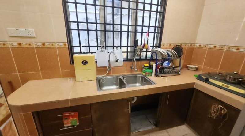 2.5-storey Terraced House for Sale in Taman Bukit Serdang (Seri Kembangan) - Nicole Loh - Kitchen - PropertyGuru.com.my