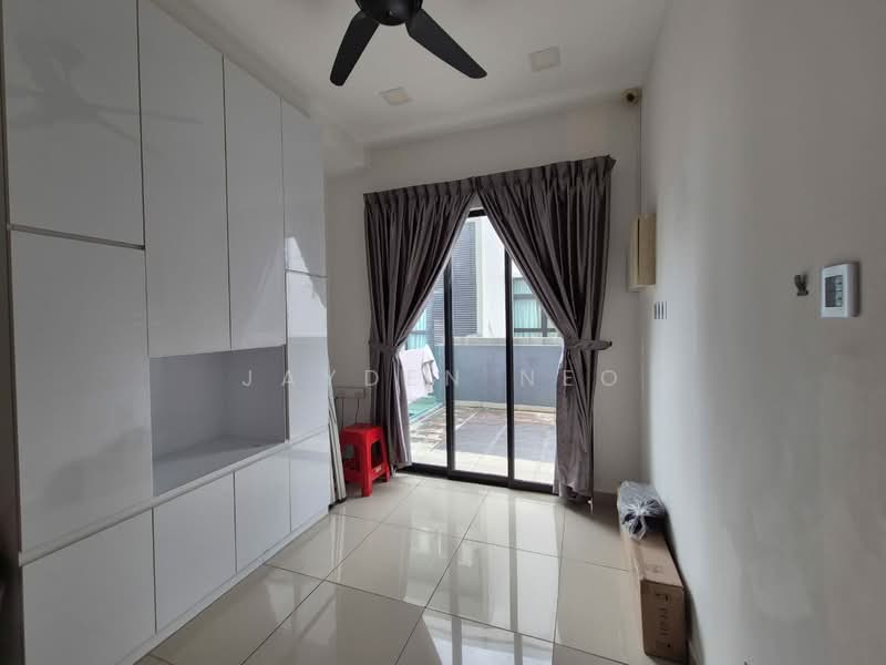 Cluster House for Sale in Skudai (Johor) - Jayden Neo - Balcony - PropertyGuru.com.my