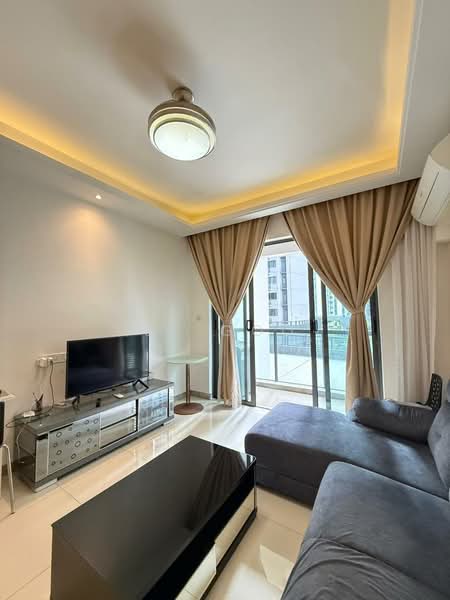 Servis Apartment untuk Dijual di R&F Princess Cove Phase 1 - SK GOO - Living Room - PropertyGuru.com.my