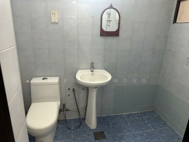 GCB Court untuk Untuk Disewa - RM 2,000 /bulan, Mac 2026 - Bathroom - PropertyGuru.com.my